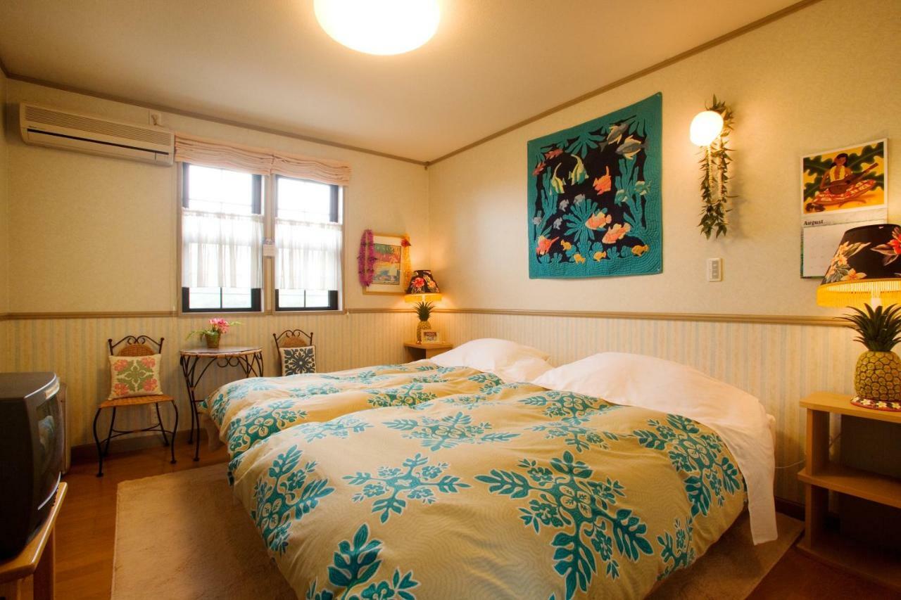 Hotel ペンションカパルア軽井沢 Karuizawa Esterno foto